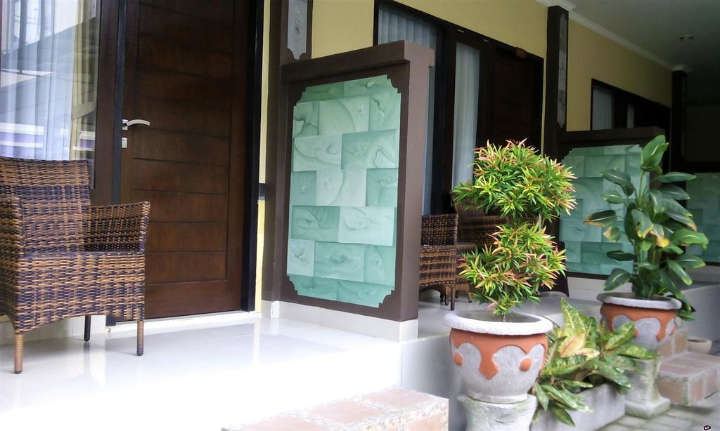 Taxa Uma Hotel Kuta Lombok Exterior foto