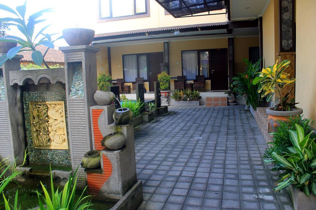 Taxa Uma Hotel Kuta Lombok Exterior foto